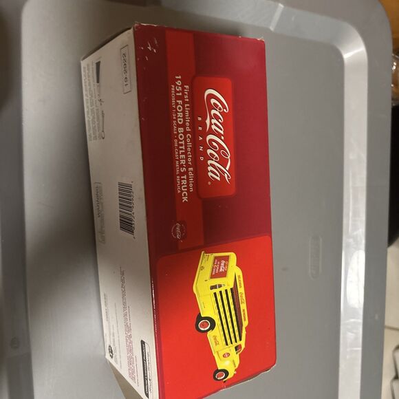 First Gear # 19-2922 Coca-Cola 1951 Ford Bottler’s Truck Replica 1:34 scale  MIB - Picture 1 of 4